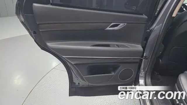 Genesis GV80 2020 — Photo 23/31