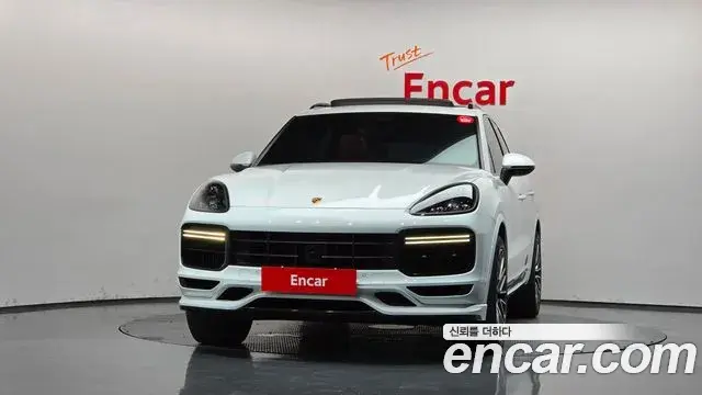 Porsche Cayenne 2019 — Фото 3/20