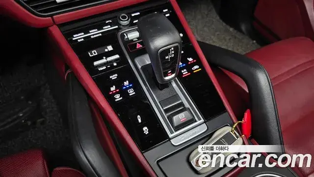 Porsche Cayenne 2019 — Фото 9/20