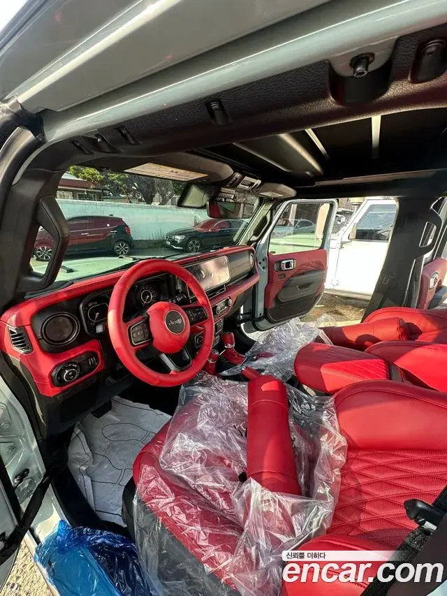 Jeep Wrangler 2024 — Photo 7/17