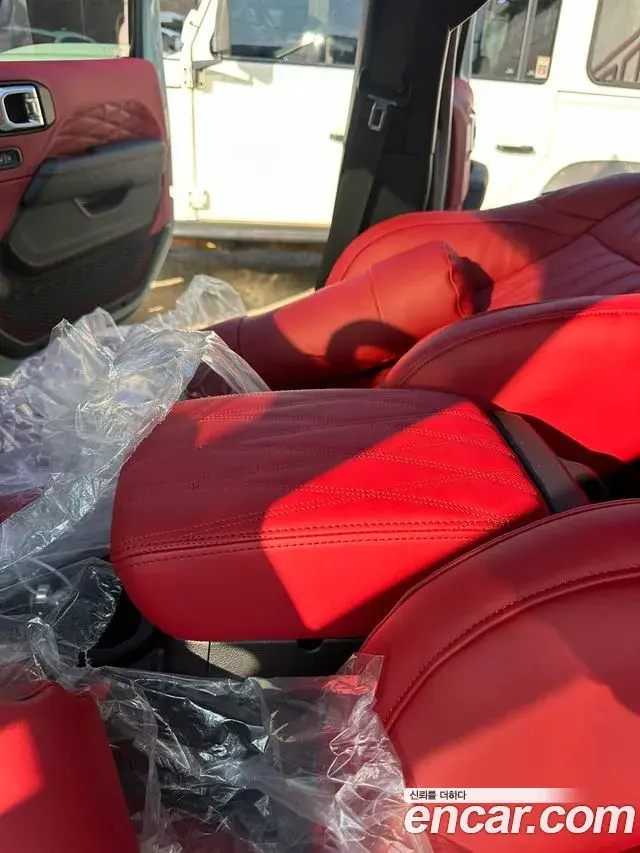 Jeep Wrangler 2024 — Photo 14/17