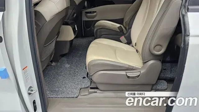 Kia Carnival 2020 — Photo 12/20
