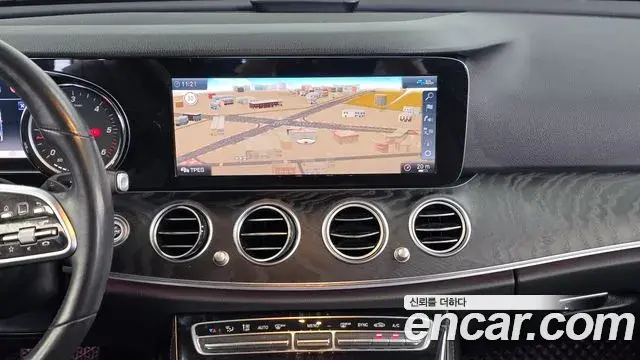 Mercedes-Benz E-Class 2020 — Фото 14/20