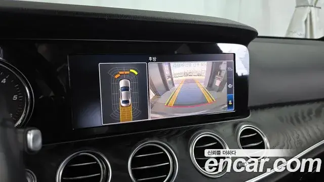 Mercedes-Benz E-Class 2020 — Фото 15/20