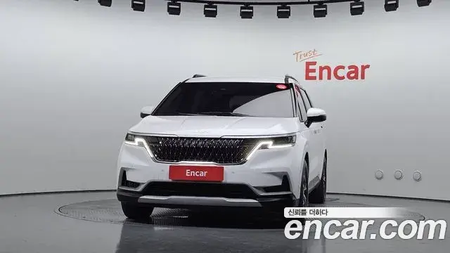 Kia Carnival 2023 — Фото 3/20