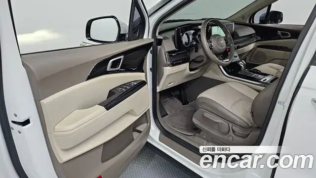 Kia Carnival 2023 — Фото 10/20