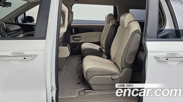 Kia Carnival 2023 — Фото 11/20