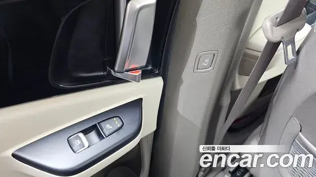 Kia Carnival 2023 — Фото 20/20