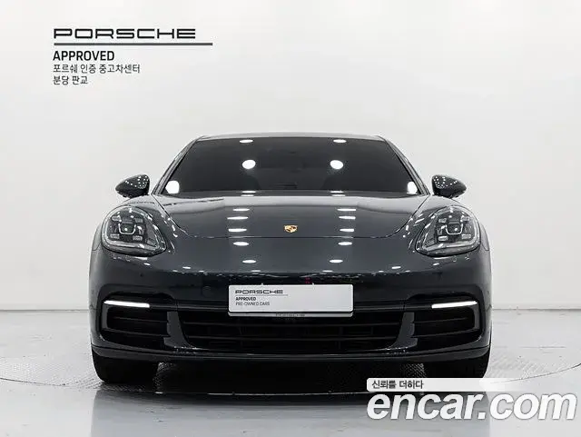 Porsche Panamera 2018 — Photo 6/19