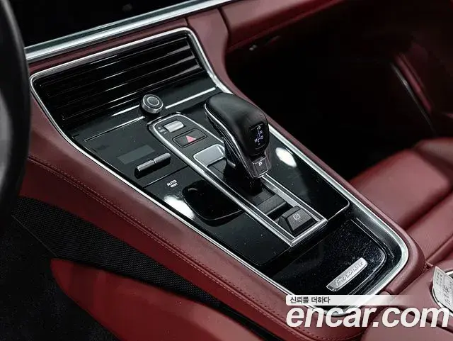 Porsche Panamera 2018 — Photo 7/19