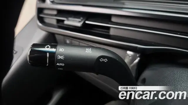 Hyundai Staria 2026 — Photo 22/24