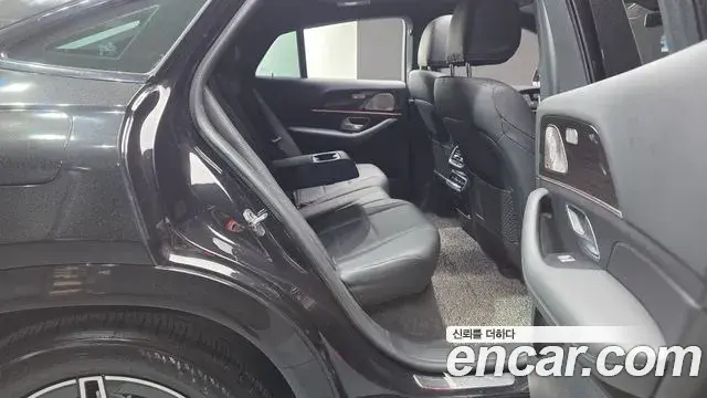 Mercedes-Benz GLE-Class 2021 — ფოტო 11/36