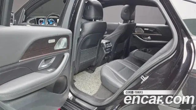 Mercedes-Benz GLE-Class 2021 — ფოტო 14/36