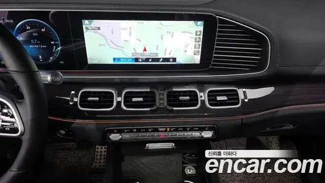 Mercedes-Benz GLE-Class 2021 — ფოტო 24/36