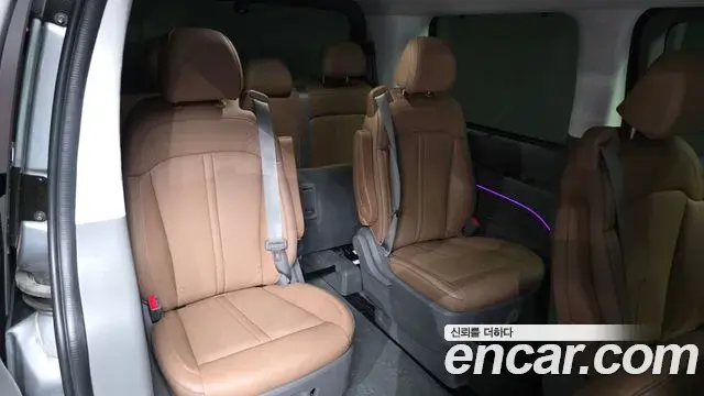 Hyundai Staria 2021 — ფოტო 15/33