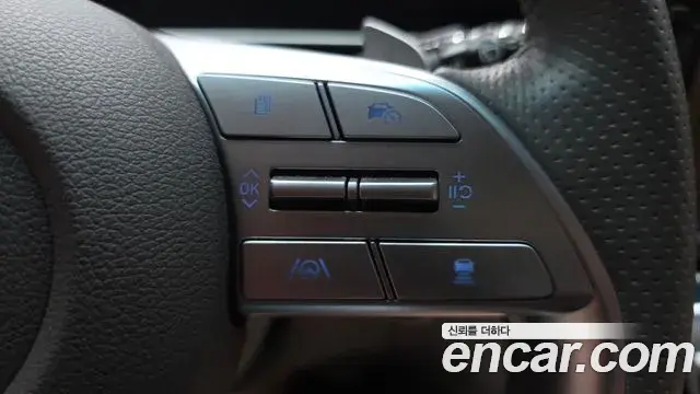 Hyundai Staria 2021 — ფოტო 7/33