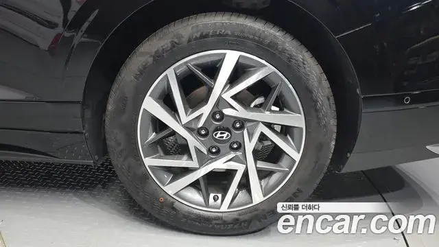 Hyundai Grandeur Hybrid 2023 — ფოტო 18/31