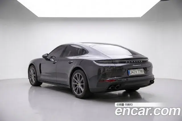 Porsche Panamera 2025 — Photo 8/20