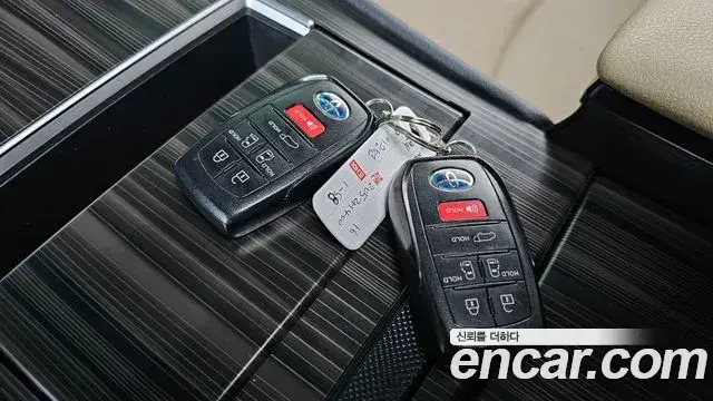 Toyota Sienna 2021 — ფოტო 26/36