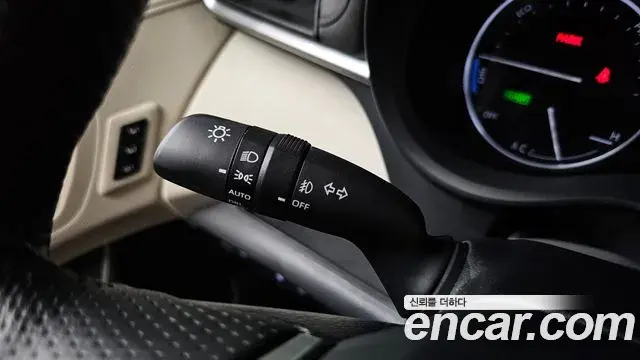 Toyota Sienna 2021 — ფოტო 27/36