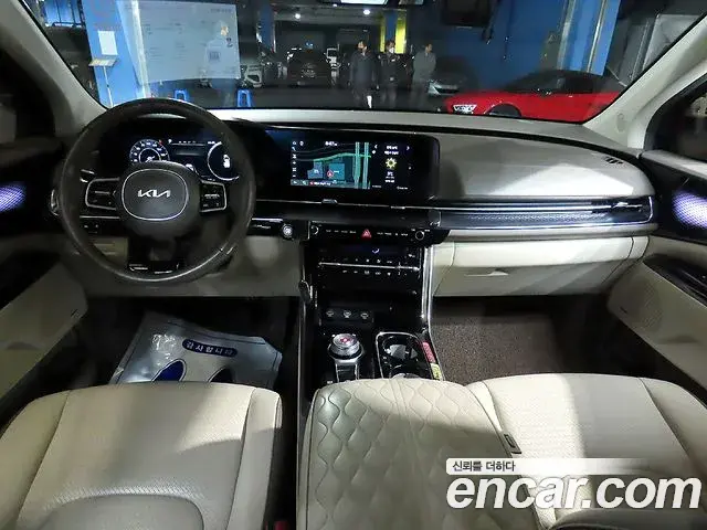 Kia Carnival 2023 — Şəkil 16/20