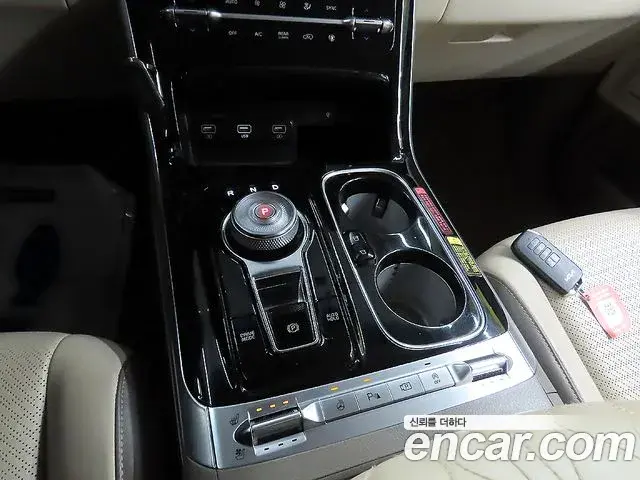 Kia Carnival 2023 — Şəkil 9/20