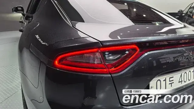 Kia Stinger 2018 — Photo 20/34