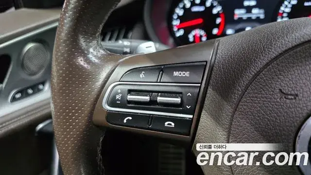 Kia Stinger 2018 — Photo 22/34