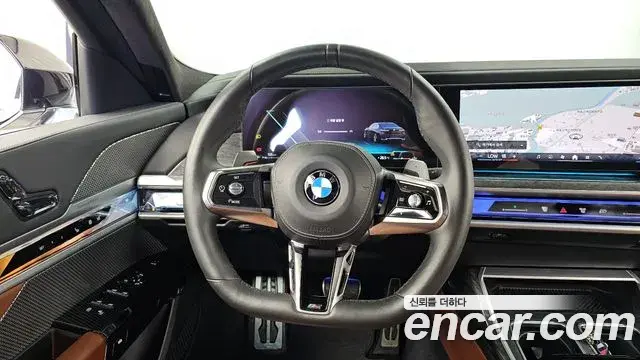 BMW 7 Series 2023 — Photo 28/36