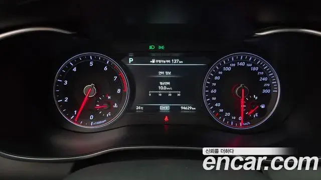 Genesis G70 2019 — Photo 13/20