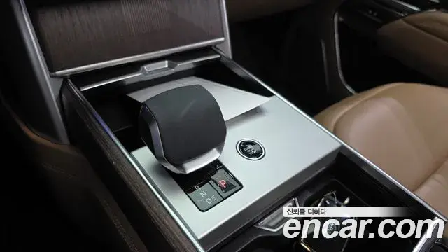 Land Rover Range Rover 2024 — ფოტო 17/20