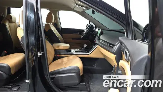 Kia Carnival 2022 — Photo 11/20