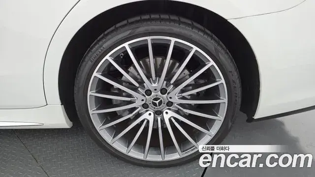 Mercedes-Benz S-Class 2023 — ფოტო 14/30