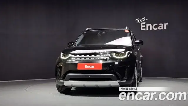 Land Rover Discovery 5 2020 — ფოტო 18/37