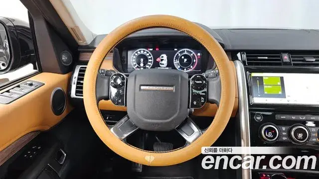 Land Rover Discovery 5 2020 — ფოტო 15/37