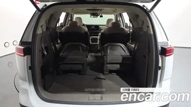 Kia Carnival 2020 — Photo 16/20
