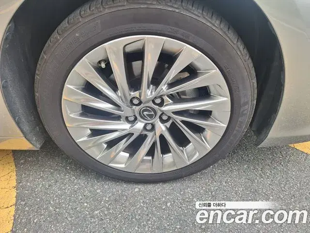 Lexus ES300h 2020 — Şəkil 4/6