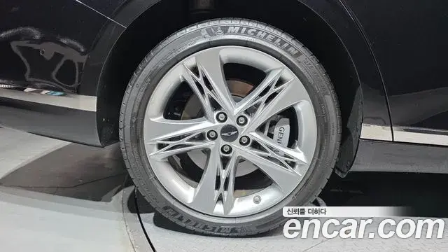 Genesis G90 2024 — Photo 28/34