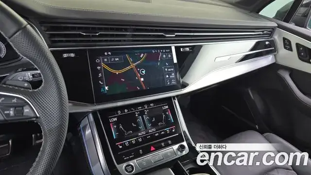 Audi Q7 2025 — ფოტო 34/38
