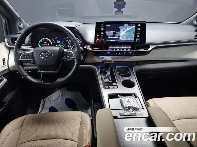 Toyota Sienna 2023 — Photo 7/20