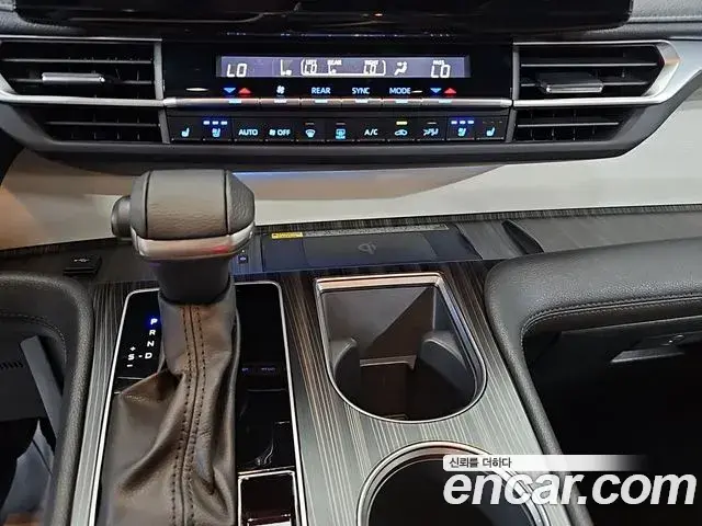 Toyota Sienna 2023 — Photo 5/20