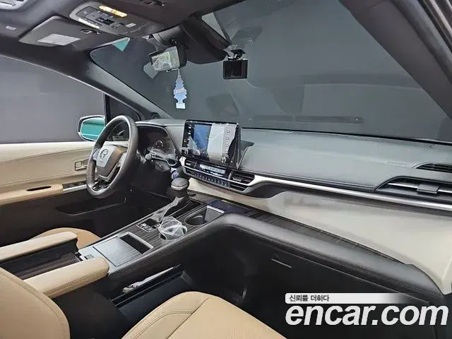 Toyota Sienna 2023 — Photo 6/20