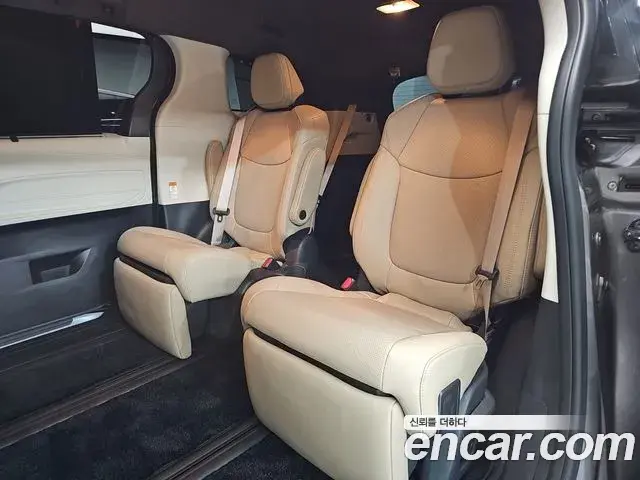 Toyota Sienna 2023 — Photo 3/20
