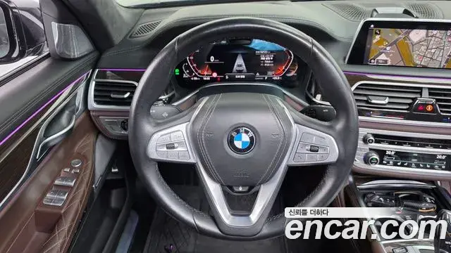BMW 7 Series 2022 — ფოტო 7/20