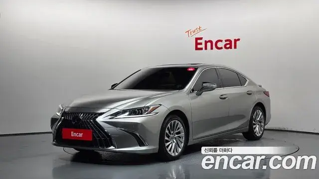 Lexus ES300h 2022 — Şəkil 19/37
