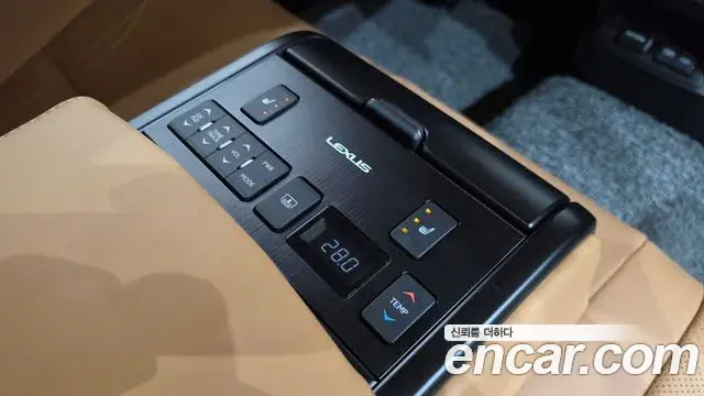 Lexus ES300h 2022 — Şəkil 12/37