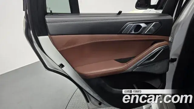 BMW X6 2021 — Photo 2/33