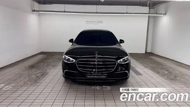 Mercedes-Benz S-Class 2023 — Photo 19/20