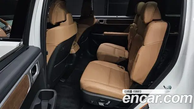 Hyundai Santa Fe 2024 — Şəkil 23/31