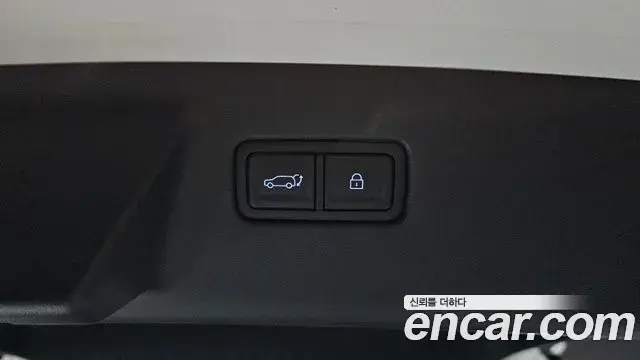Hyundai Santa Fe 2024 — Şəkil 28/31